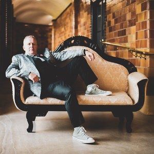 Meet your Posher, Robert